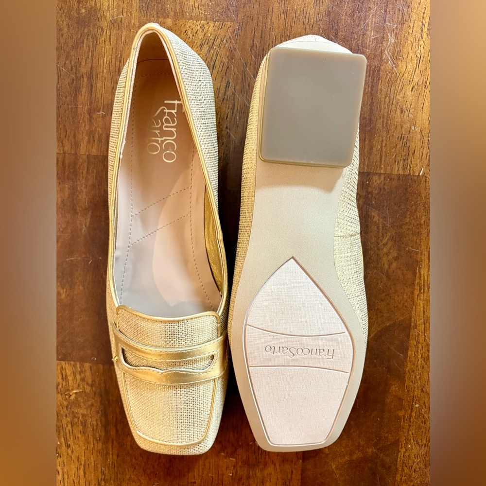 Franco Sarto Gold Loafer Flat - Size: 9 - NWOB - Picture 7 of 7